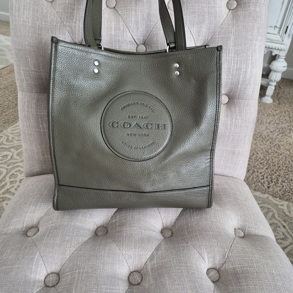 Authentic Coach Demsey 22 Fern Green Pebbled Leather Tote